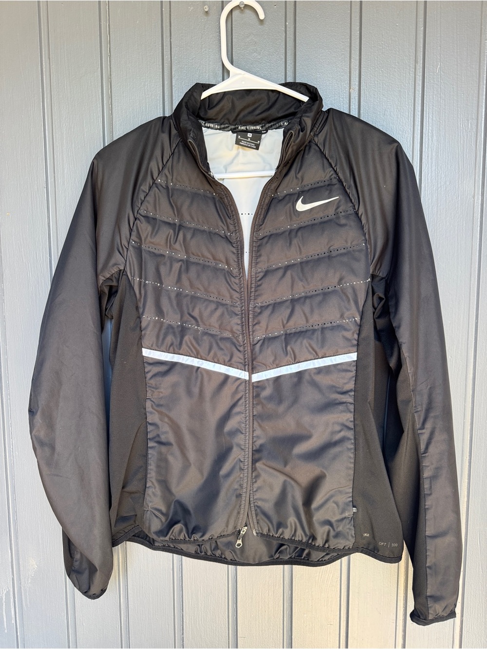Nike Women’s Running Aeroloft Kacket Medium
